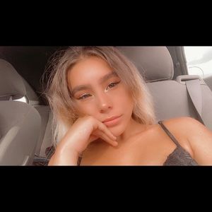 Meet your Posher, Paige